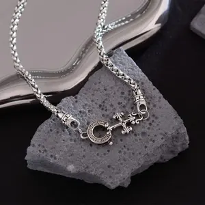 Silver-Plated Cuban Chain Bracelet with Retro Cross Charm, Vintage Horseshoe Clasp Design, November Birthstone Accent Bracelet for Men & Women, Elegant Jewelry for Daily Wear, Parties & Gift Occasions