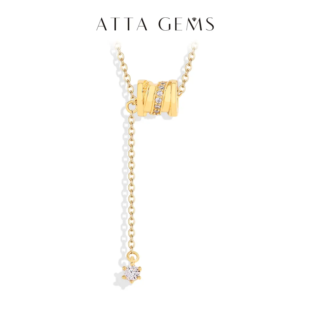 Female Elegant Cuban Link Chain with Dainty Synthetic Moissanite Pendant, Casual Fashion Jewellery Necklace for Adult Daily Wear Female Elegant Cuban Link Chain with Dainty Synthetic Moissanite Pendant, Casual Fashion Jewellery Necklace for Adult Daily Wear