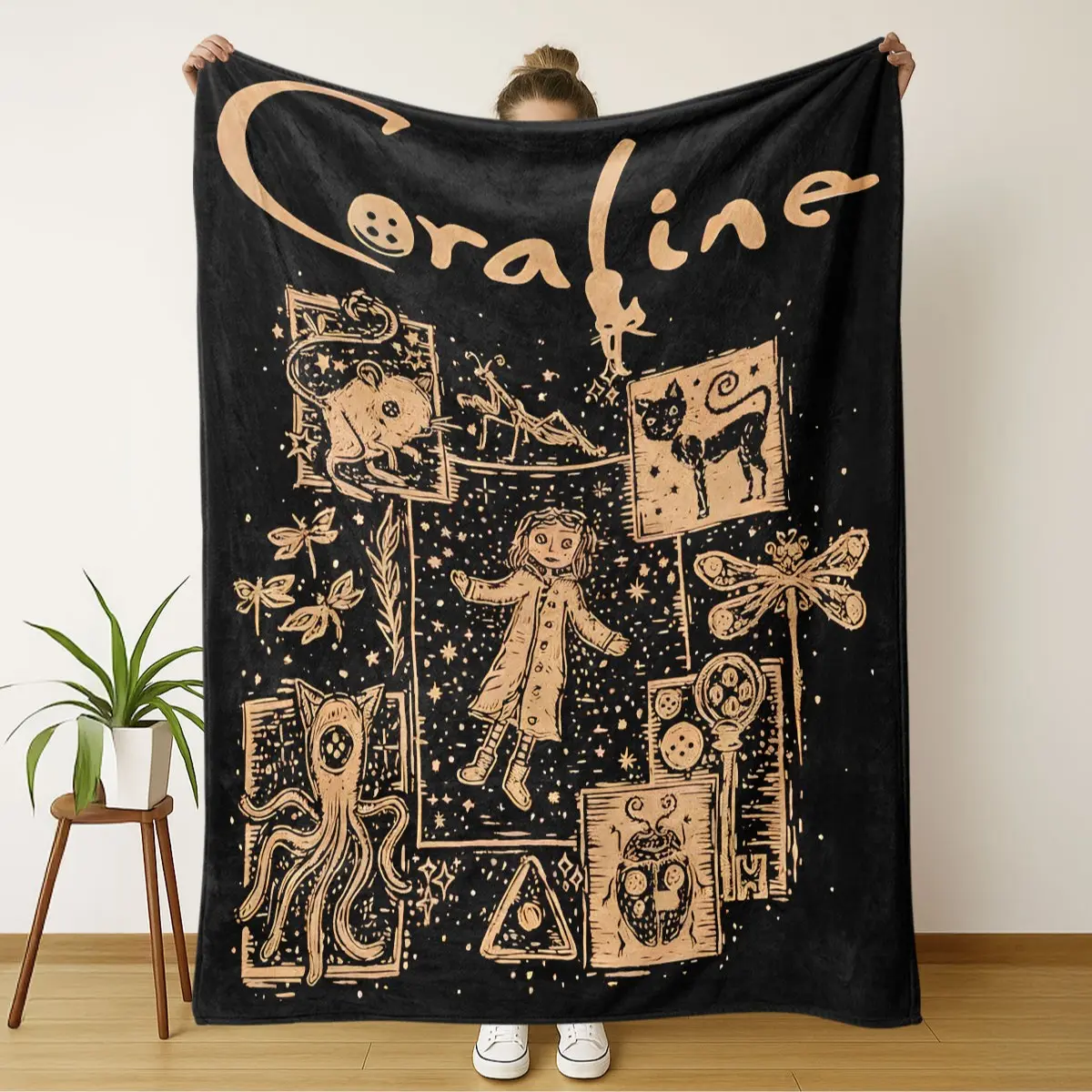 Gold Retro Hand-Drawn Coraline Flannel Blanket, Soft Comfortable Nap Blanket, Ideal for Home Office Travel Camping, Perfect Gift Idea, Soft Cozy Blanket, Soft Woven Blanket, Blanket Gifts