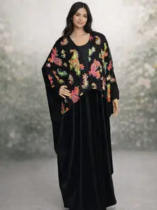 عباية بشت مخمل مطرّز فاخر 1 Luxury Embroidered Velvet Bisht Abaya