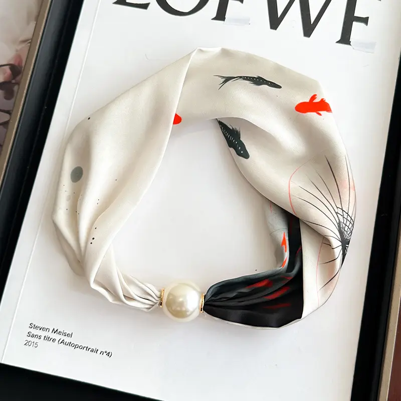 Ink Koi Bead Button - Off-White