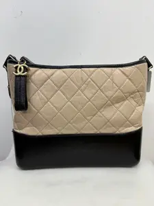 Pre-owned CHANEL Gabrielle Medium Hobo Bag in Beige & Black Quilted Aged Calfskin Bag (98% New, B2512024)