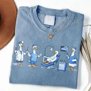 Dental Hygienist T-Shirt - Funny Silly Goose Dentistry Design, Team Gift For Dental Assistant