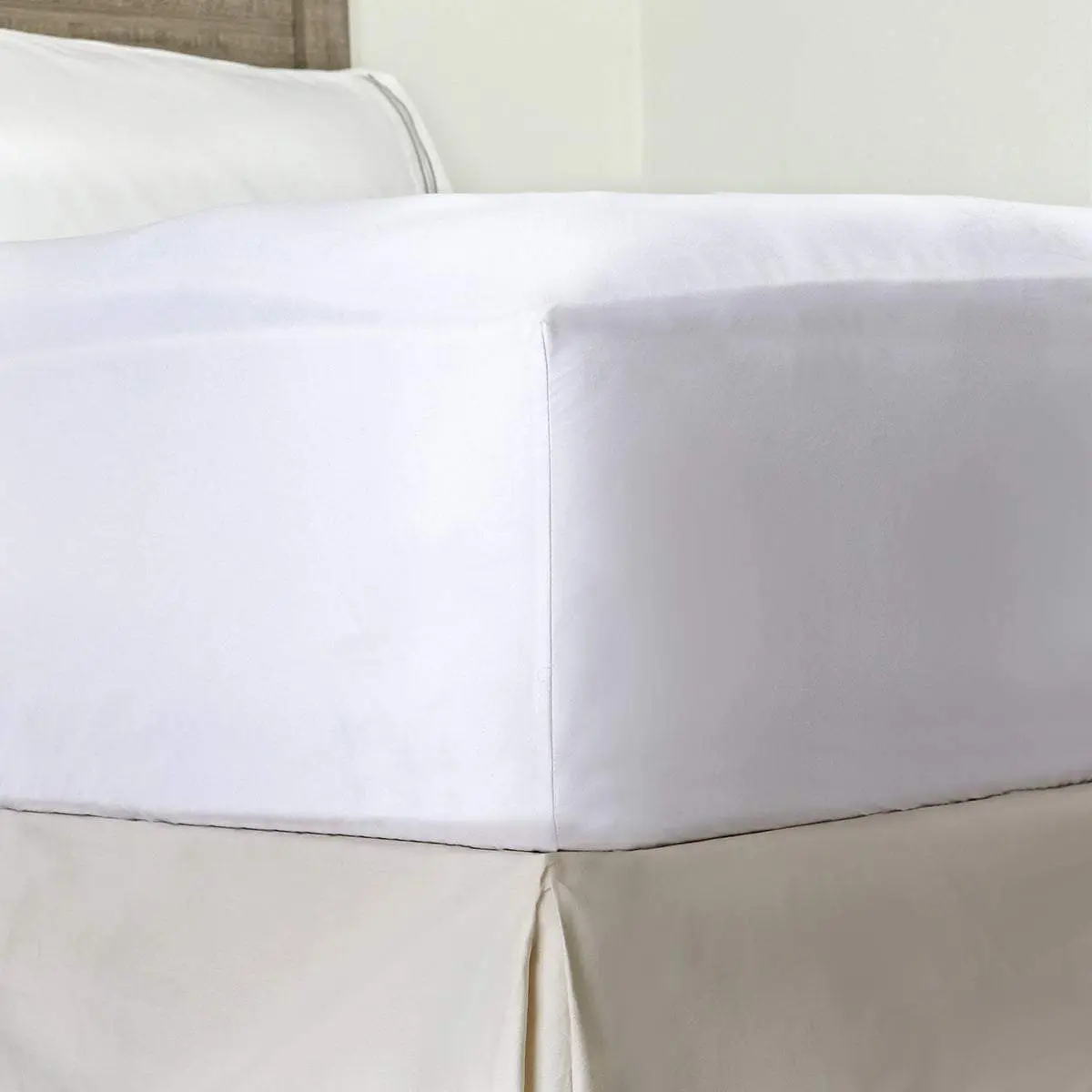 1800 Thread Count Ultra Comfort Fitted Sheet - 22" Deep Pocket
