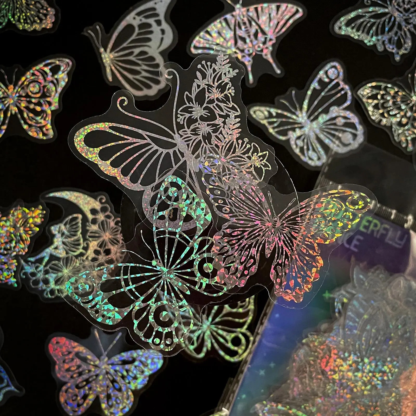 Decorative stickers Holographic Stickers, 100pcs Transparent Laser Stickers, Colorful Butterfly Resin Transparent Decoration Stickers for Diy Scrapbook Journal Laptop Water Bottles, Decorative Decal Accessories