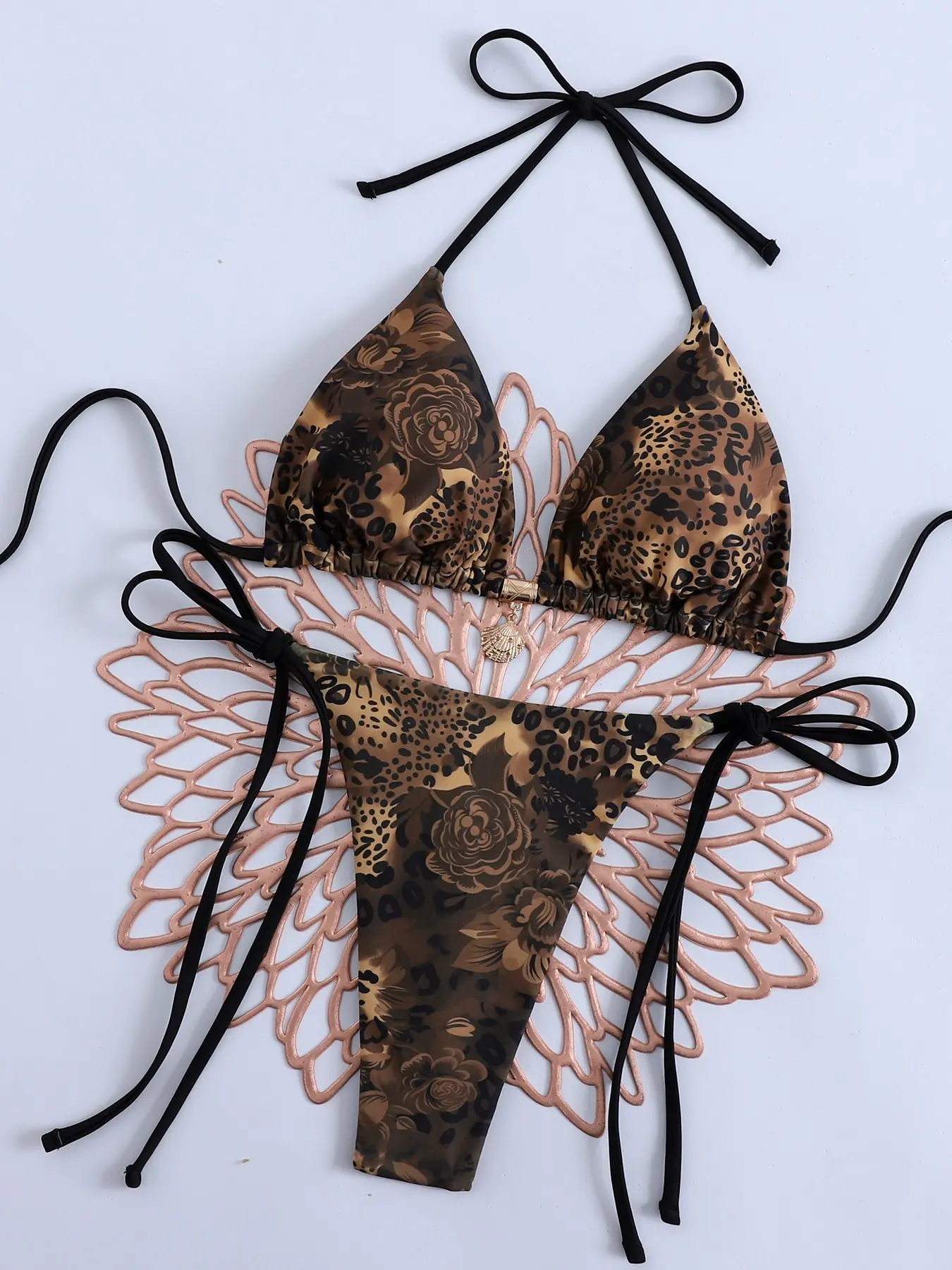 Cheetah Print Halter Neck Design Bikini Set, Sexy Triangle Cup Strappy Swimsuit, European Style Beachwear Two-Piece, Wild Cheetah Print Swimwear, Halter Bikinis Set, Animal Print Bikini, Swimsuit Sets