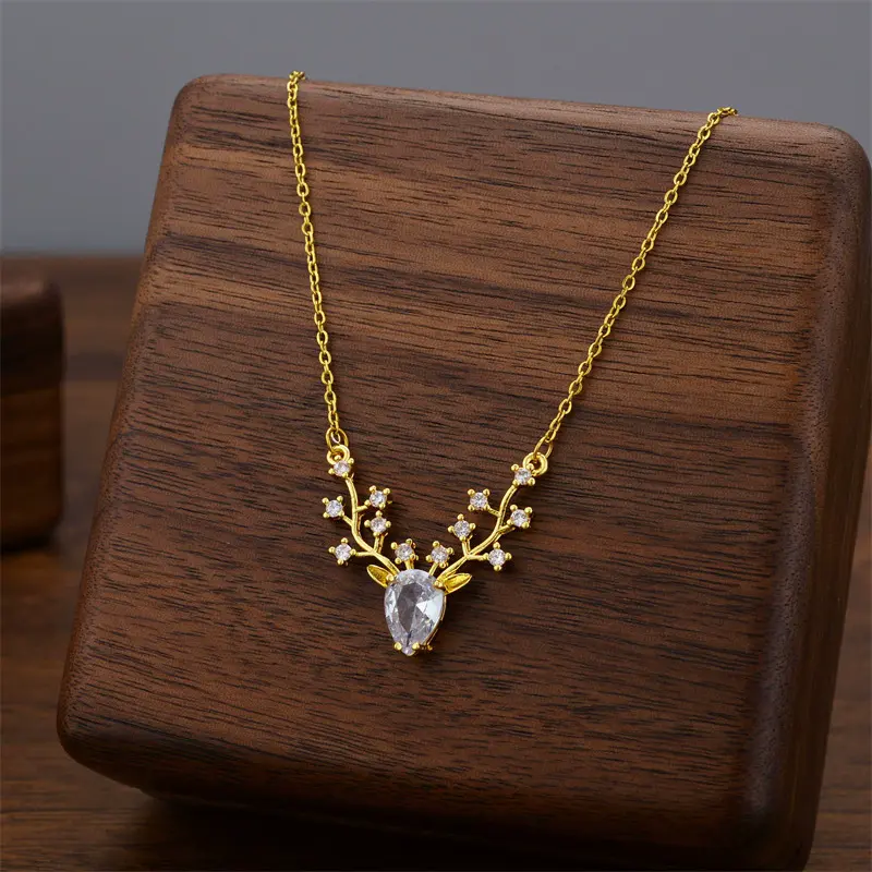 Plum Blossom Deer Antlers Creativity Chokers Necklaces for Women Trendy Rhinestones Deer-head Pendant Necklace Jewelry Gifts