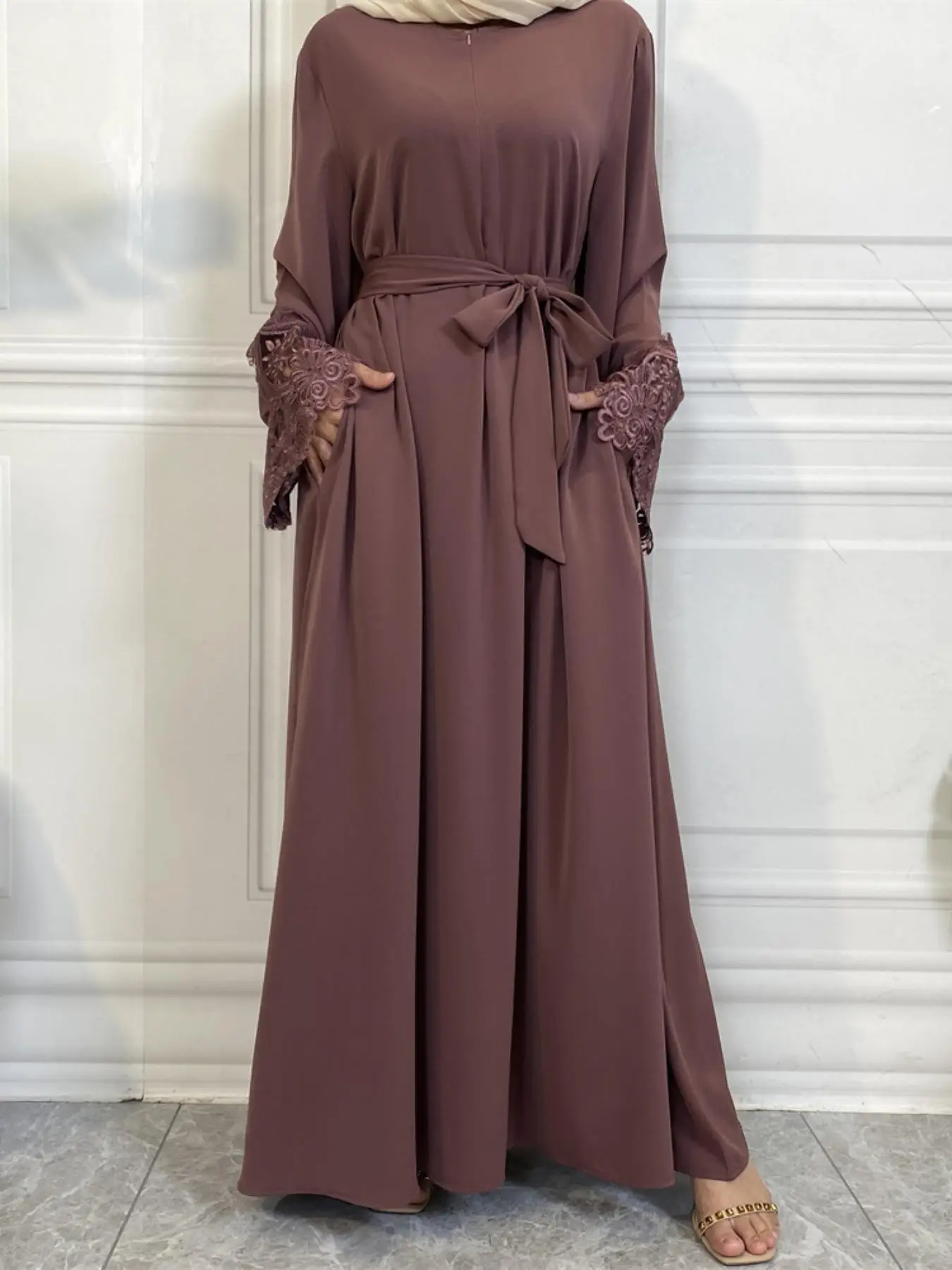 Women's Plain Lace Trim Belted Long Sleeve Dress, Modest Round Neck Dress for Daily Wear, Ladies Islamic Clothing for Spring & Fall, Muslim Thobe