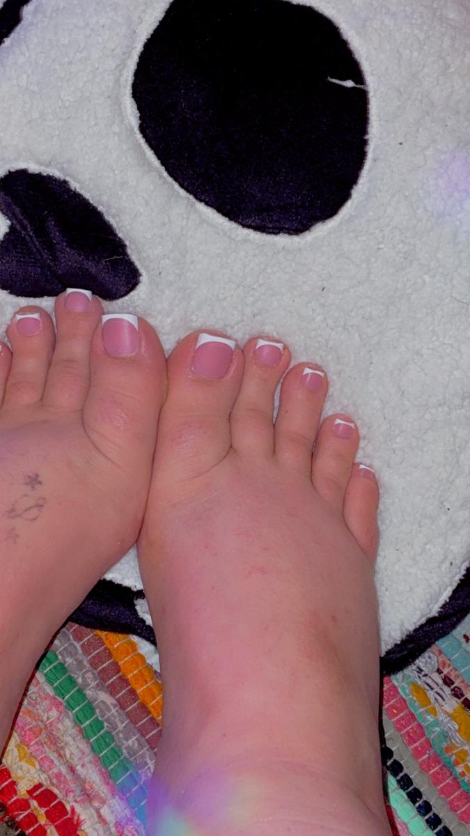 Item: Berry Pink Square French tip Toe Nail Tips