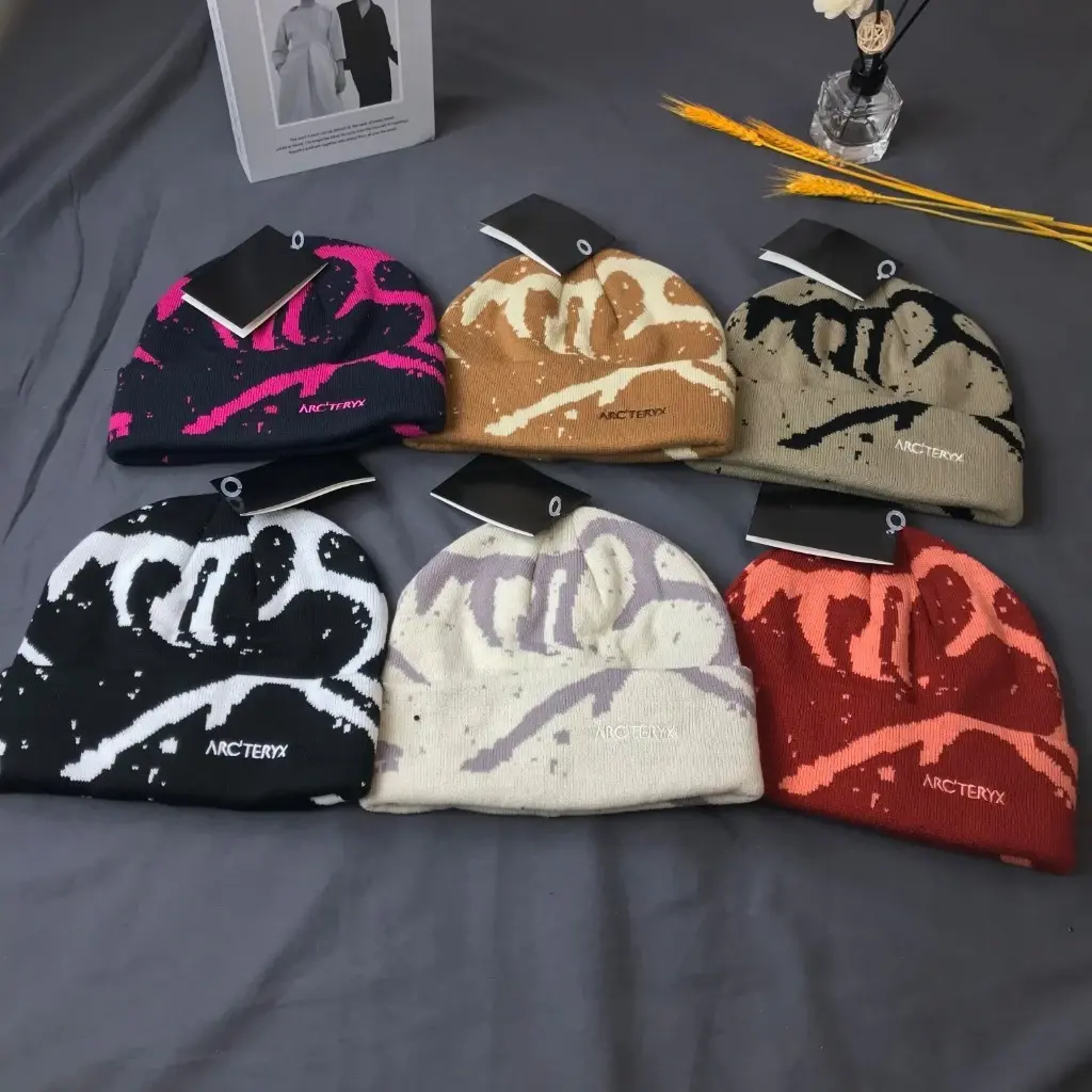 Arc'teryx Bird Head Reversible Knit Beanie, Unisex Thermal Winter Skull Cap, Soft Outdoor Hiking Hat for Camping, Snow & Cold Weather