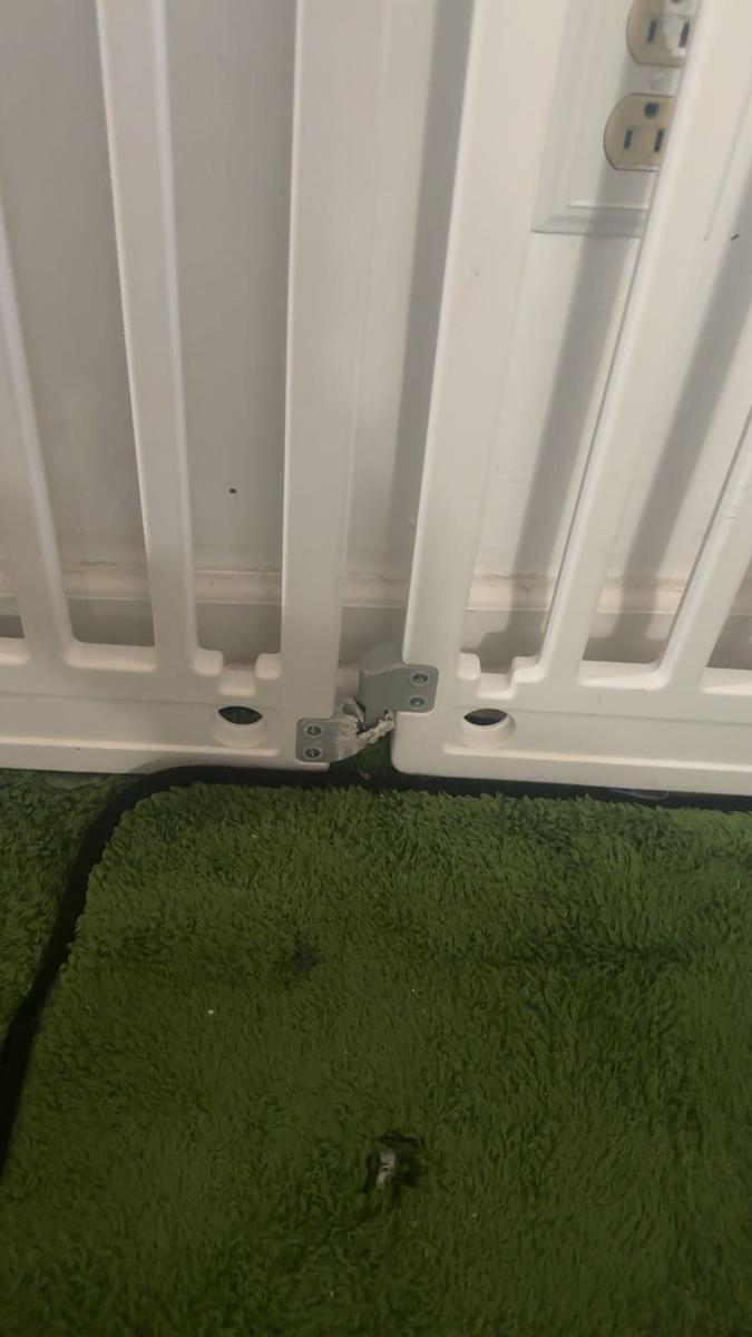 Item: 6 Panels 24IN, White