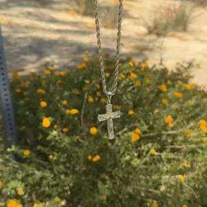 Gold-Tone Rope Chain Necklace with Cross Pendant, Timeless Fashion Jewelry for Men, Versatile Accessory for Key Occasions