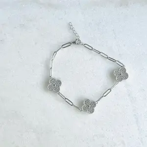 Pulsera Trébol con Zirconias Cristalinas Elegante y Brillante para Mujer