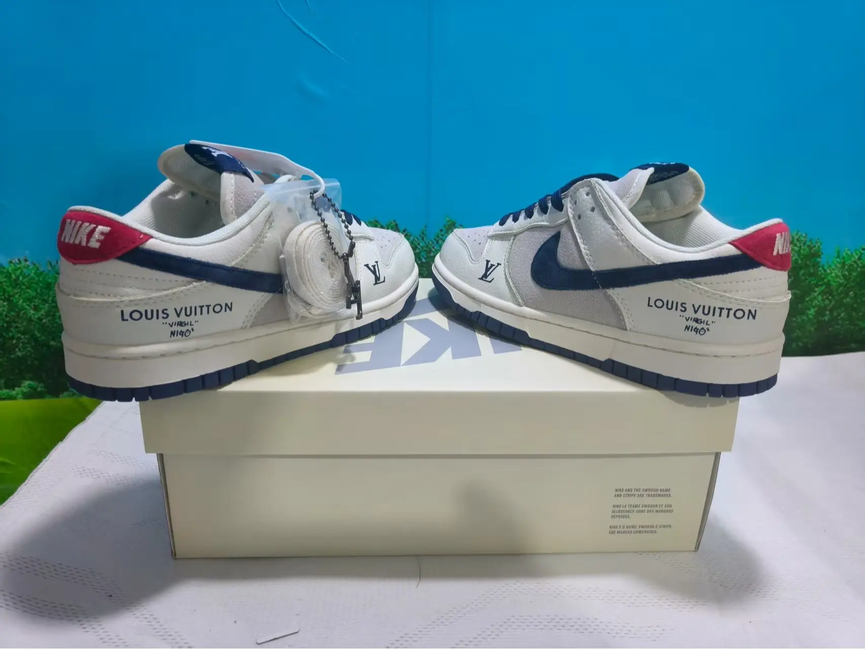 Cream White Grain Leather Light Gray Suede Navy Fuzzy Swoosh Low Sneakers Extra Laces Luxury Retro Skate Shoes Couple Daily Casual Footwear