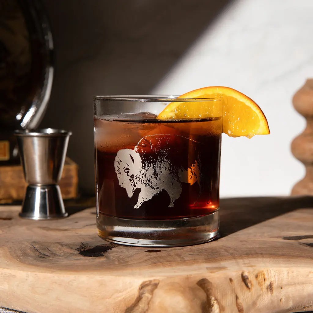 WILD BISON rocks glass