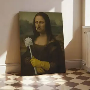 Mona Lisa parody bathroom wall art, funny and creative, retro smelly poster humorous canvas painting, suitable for bathroom and kitchen decoration.