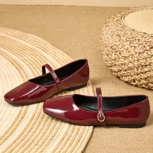 Red Flat Shoes for Women, Slip-On Work Shoes, Casual Mary Jane Shoes for Spring And Summer, Ballet Flats Suitable for Daily Commuting And Outdoor Wear.