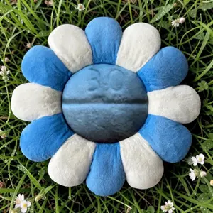 BIG THIRTY FLOWER PILLOW