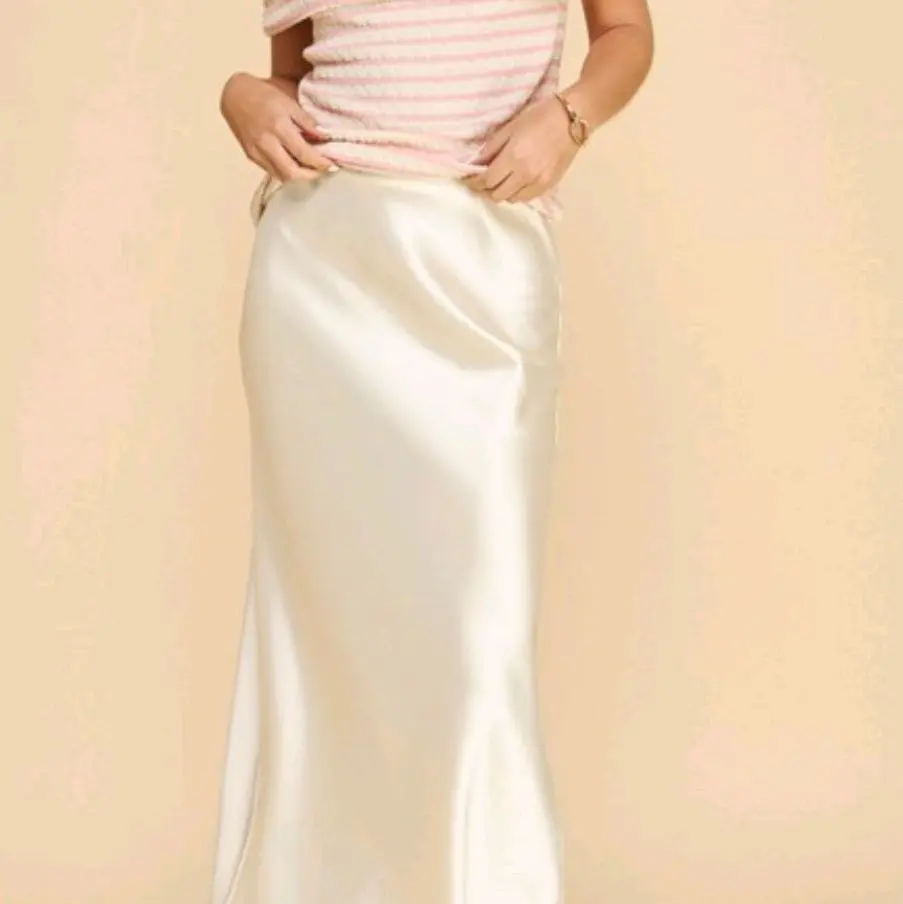 Aniston Satin skirt- Cream