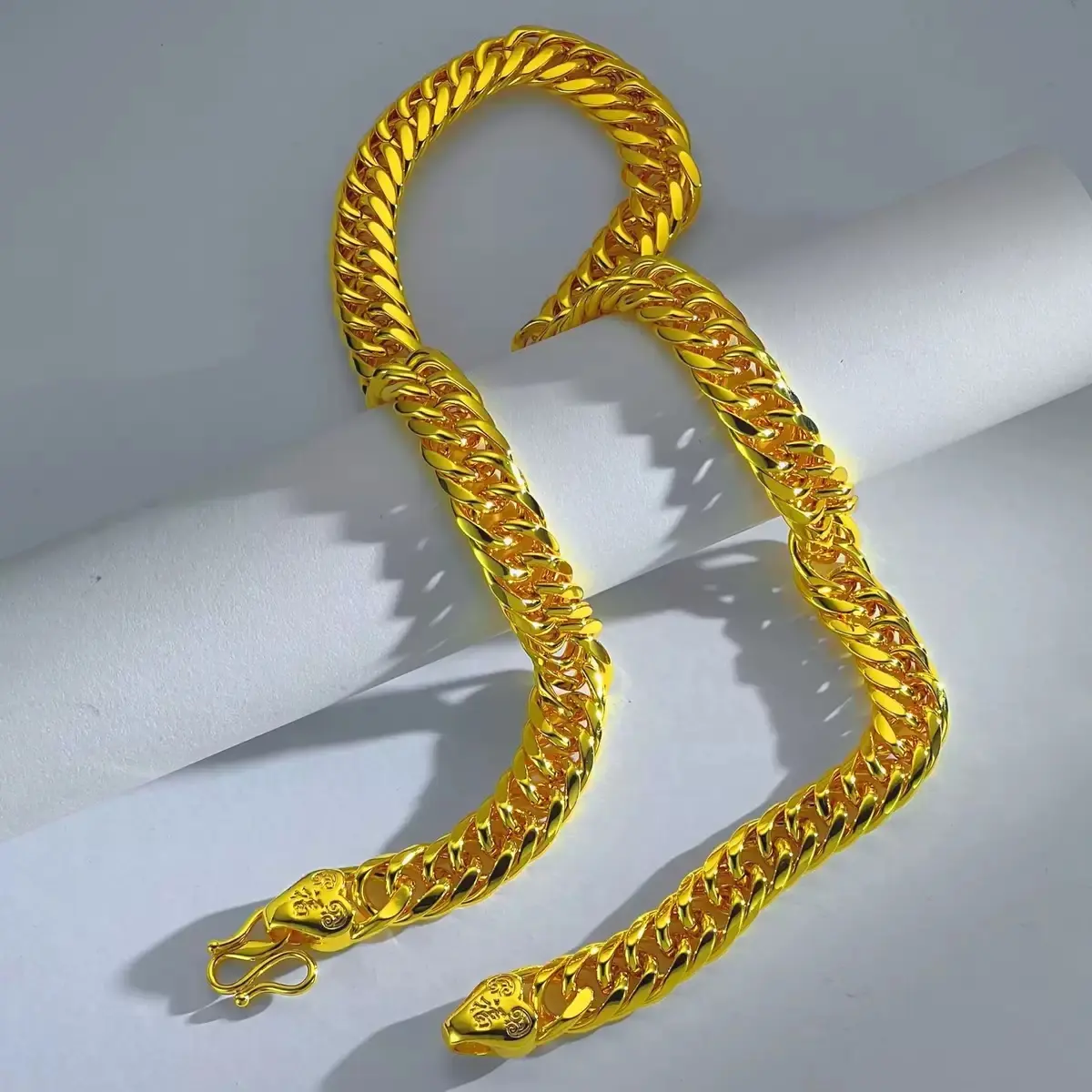Trendy Hip-Hop Style Cuban Chain Necklace 23.6" by 12mm Uniqal Design Eye-Catching Versatile Accessory for Outfits moissan it a,romantic