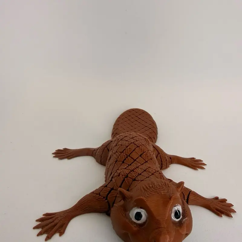 CASTOR 3D-Printed Plastic Articulating Squirrel Figurine - Artistic Movable Home Decor Ornament, All Ages Flexible Decorative Toy Statue, Articulating Animal Figurines