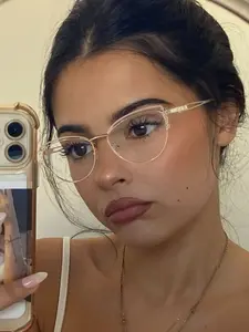 Women's Vintage Appeal Cat Eye Glasses Frame, Lightweight Durable Metal Frame, Comfortable No Pressure, Ideal for Daily Casual Wear, Trendy Vintage Eyeglasses, Trendy Casual Frames