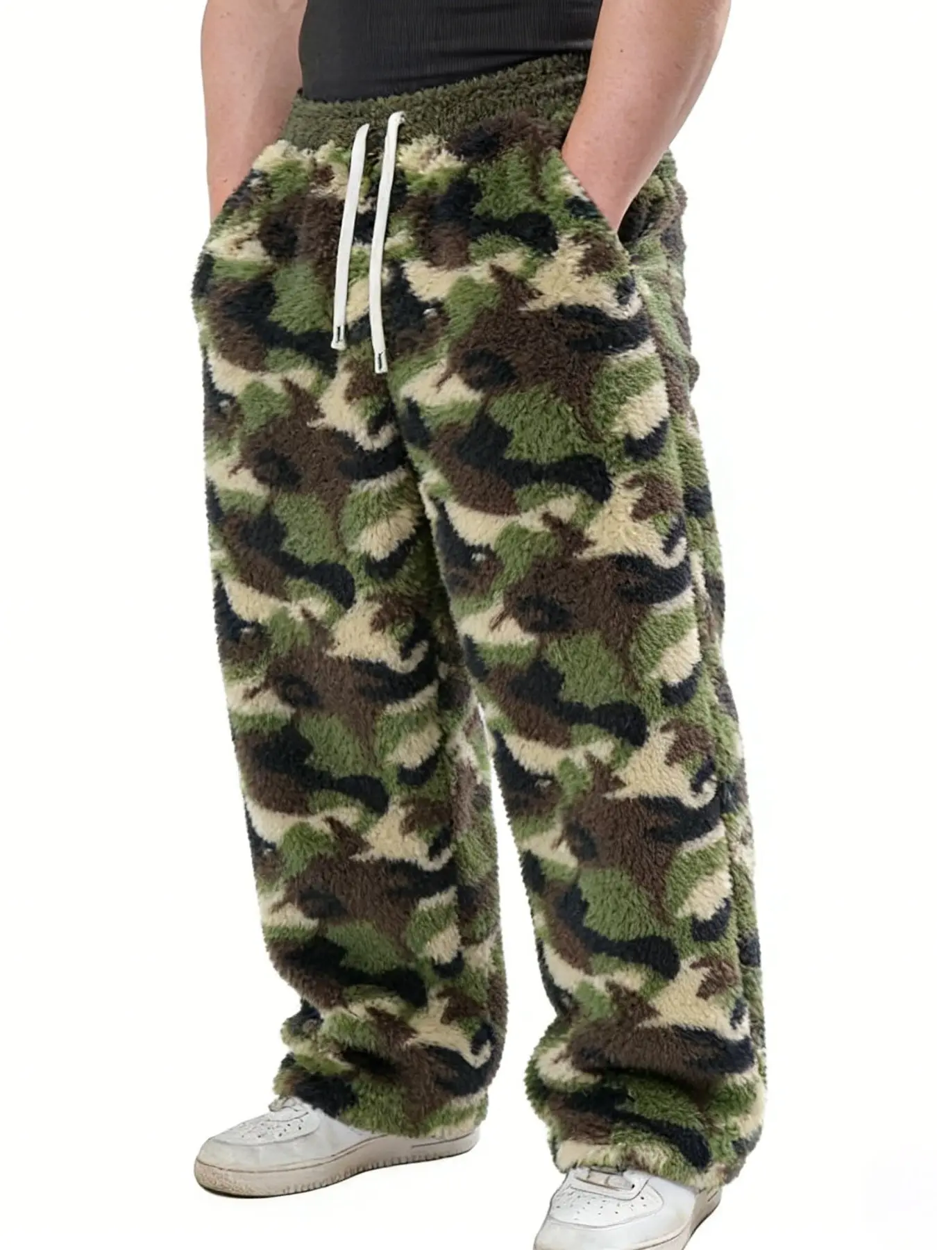 Men's Camo Fuzzy Sweatpants, Drawstring Waist, Plush & Warm, Loose Fit, Retro Streetwear, Ideal for Loungewear, Soft Fleece Fabric, Camo Print Sweatpants, Adjustable Drawstring Sweatpants, Camouflage Sweatpants