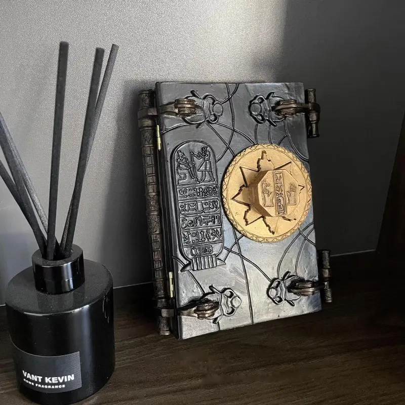 Halloween Mummy Death Book Resin Decorative Ornament, Portable Spooky Halloween Decoration, Unique Craft Gift Idea, Perfect for Horror Enthusiasts