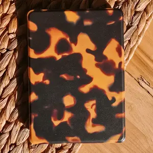 Kindle Case – Tortoiseshell Pattern – KPW5/KPW6