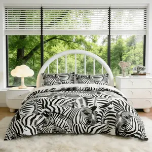 3-Piece Zebra Print Bedding Set, Includes Duvet Cover and Pillowcases, Made of Comfortable and Breathable Fabric for Year-Round Use, Durable and Machine Washable for Easy Care