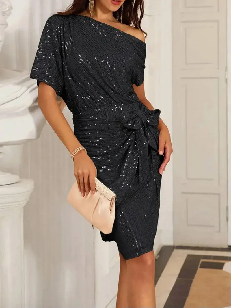 green emerald velvet dress Elegant Knee-Length Wedding Guest Dress with Ruched Detail A-Line/Princess Cut Scoop Neck and Short Sleeves main image 1