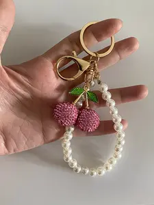 Full Rhinestone Cherry Pearl Keychain, Korean-Style Ins Bag Charm. Full Rhinestone Cherry Paired With Imitation Pearl Chain, Can Be Used As A Car Keychain Or Bag Decoration, Suitable For Daily Matching For Office Workers, A Gift For Best Friends、Mothers