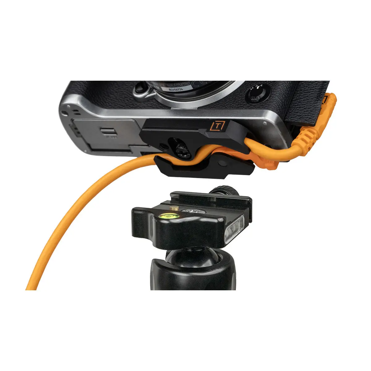 Tether Tools LeverLock Plate + Cable Set - TetherPro Optima 10G 15' USB-C Straight to USB-C Right Angle Cable, Orange for Photographers (Enhanced Protection & Secure Connection)
