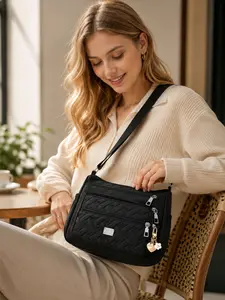 Women's Casual Quilted Messenger Bag with Heart Embroidery and Smooth Zipper Closure, Lightweight Shoulder Purse for Daily Commute Shopping Outdoor Travel Party Dating, Fashion Gift for Wife Mom Girlfriend during Halloween Christmas
