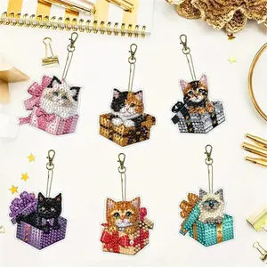 6Pcs/SetDIY Diamond Painting Keychain - Animal Patterns, DIY Decorations, Diamond Kit Craft Supplies, Handmade Mosaic Painting Keychain DIY Set Suitable for Beginners, Creative Handmade Craft Gift Set Keychain Pendant