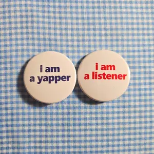 Set of 2 Pinback Buttons 1.25 inch (32mm),Vintage Retro, Funny, Offensive, I'm a yapper/ listener, Couple, BFFs