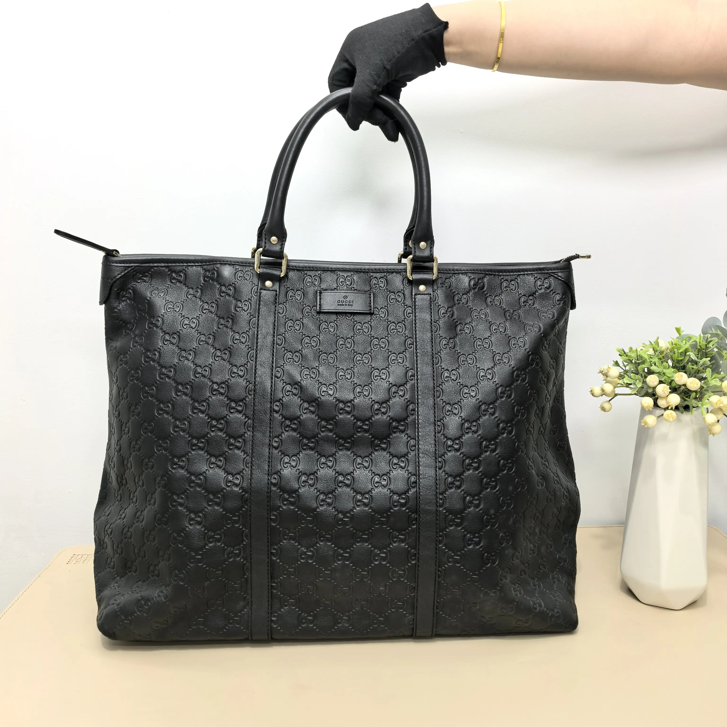 Pre-owned GUCCI Calfskin Top Handle Bags Black Guccissima Embossed Leather Large Business Tote Handbag B8062508