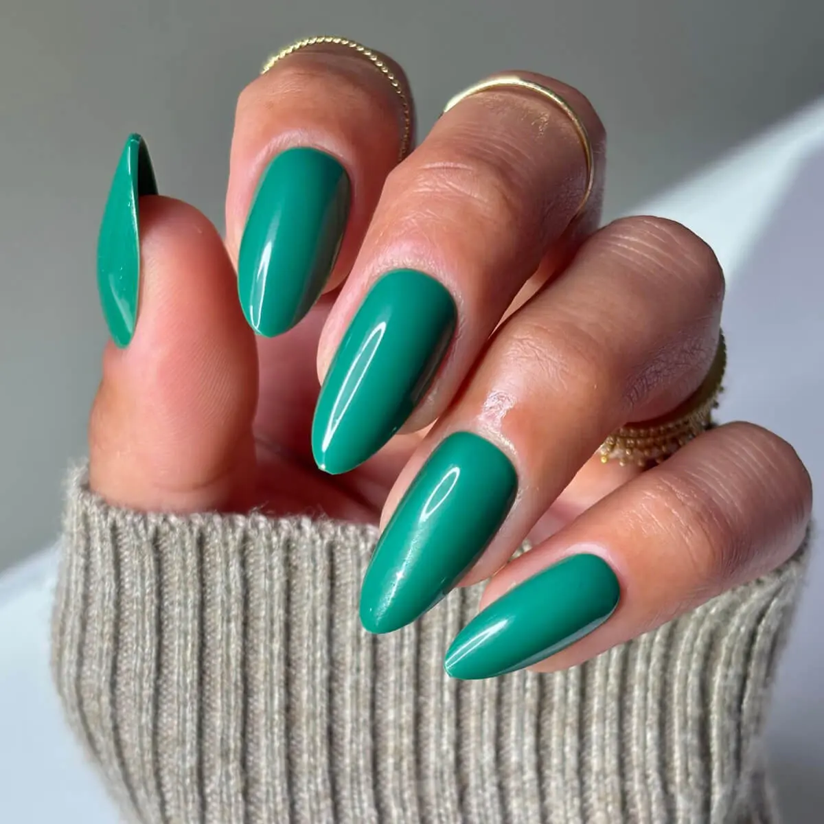 Fir Real Medium Almond