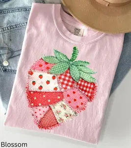 Comfort Colors Faux Patchwork Strawberry TShirt, Spring Strawberry Graphic Tee, Quilted Farmhouse Berry T-shirt, Cottagecore Aesthetic,Summer Tee