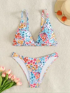 Summer Beach Women's Two-Piece Floral Bikini Set, Floral Print Bikinis, Flower Print Bikini, Stylish Swimsuit, Floral Swimsuits for Vacation & Pool Parties, Comfortable Swimwear for All Occasions