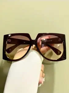 Trendy Retro Oversized Frog Glasses, Unisex Metal Hinge PC Lens, Fashionable Large Frame Eyeglasses for Men & Women, Stylish Trendy Eyewear