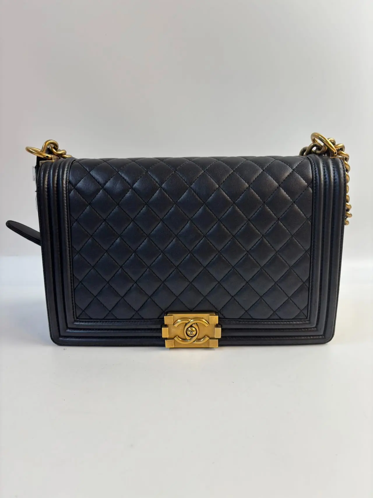 Pre-owned CHANEL leather Shoulder Bags Medium Flap Bag 【BF 12z】KY02471