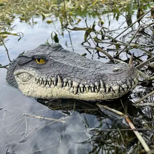 Resin Carved Crocodile Head Decoration, Outdoor Garden Park Lawn Villa Pond Rockery Animal Water Surface Decor, Perfect Gift for Easter Halloween Christmas Party