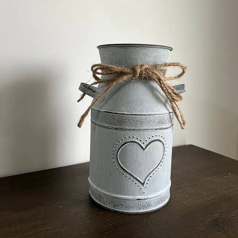Vintage iron tin flower pot heart dried flower pot Iron flower pot three-dimensional pattern flower pot decoration pot