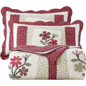 Christmas Red 2 count Embroidered Floral Quilted Bedspread Quilt Set   Reversible Patchwork Coverlet Set 1 Quilt and 1 Pillow Sham (Red,)