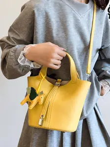 Large capacity bucket bag new women's solid color bag single shoulder crossbody bag Pegasus pendant Handbag Sling Bag PU Leather Bag Elegant Bag