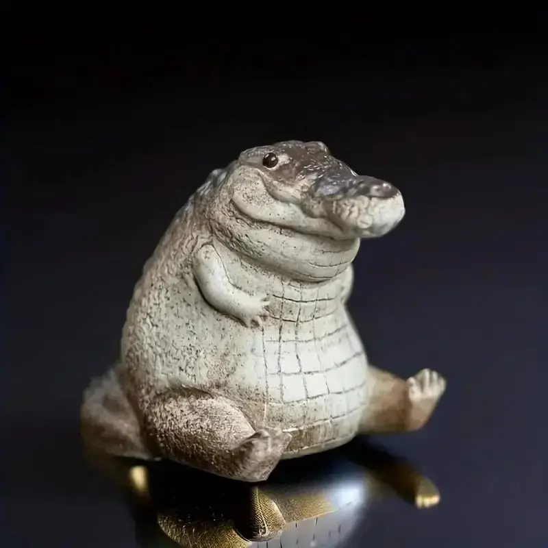 Mini Crocodile Statue Figurines Decorative Craft, Resin Animal Sculptures, Cute Tea Pet Animal Design Miniature Landscape Decoration, Desktop Ornament for Home Room Apartment