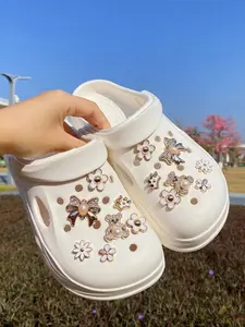 14 Piece DIY Detachable Garden Shoe Accessories Set, Bling Shoe Charms, Pearl Bear Bow Flower Crown Buckle, Women Sandals Slippers Beach Bag Clips