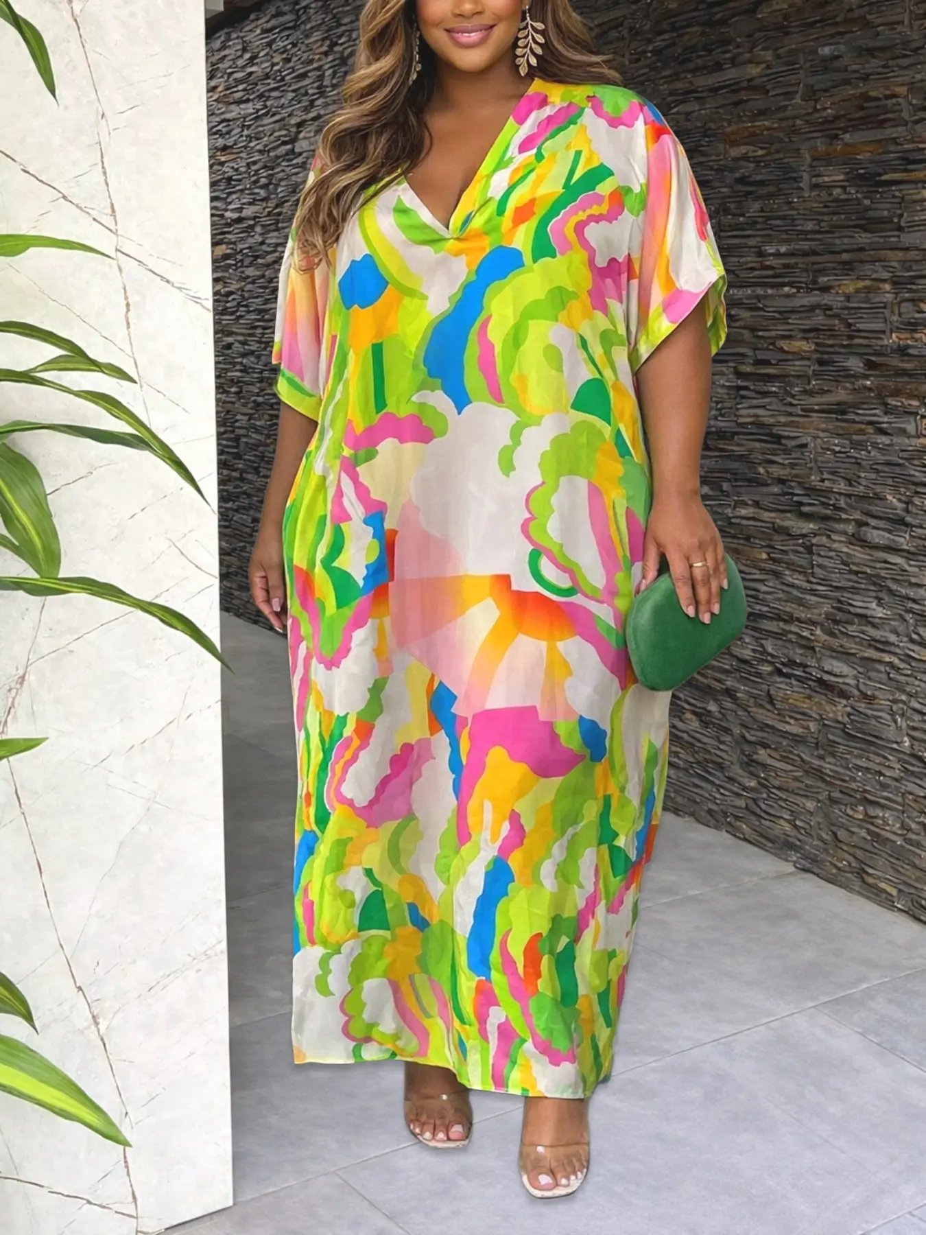 Chic Plus Size Bright Watercolor Print Dress - Oversized Kaftan for Spring Brunch and Resort Wear Casual Chic Outfit