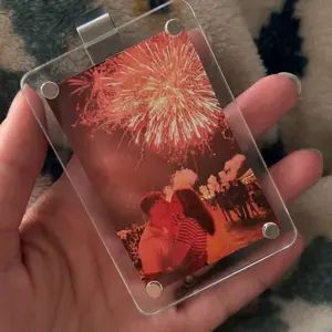 2-Piece Car Picture Holder Set, Acrylic Magnetic Personalized Photo Holder Car Accessory and Visor Clip, Personalized Car Picture Frame Suitable for Adding Family or Personal Photos